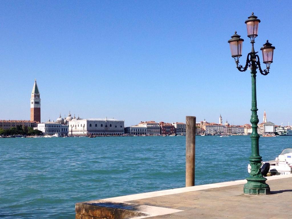 Venetian Mood: Secret Garden Apartman Kültér fotó